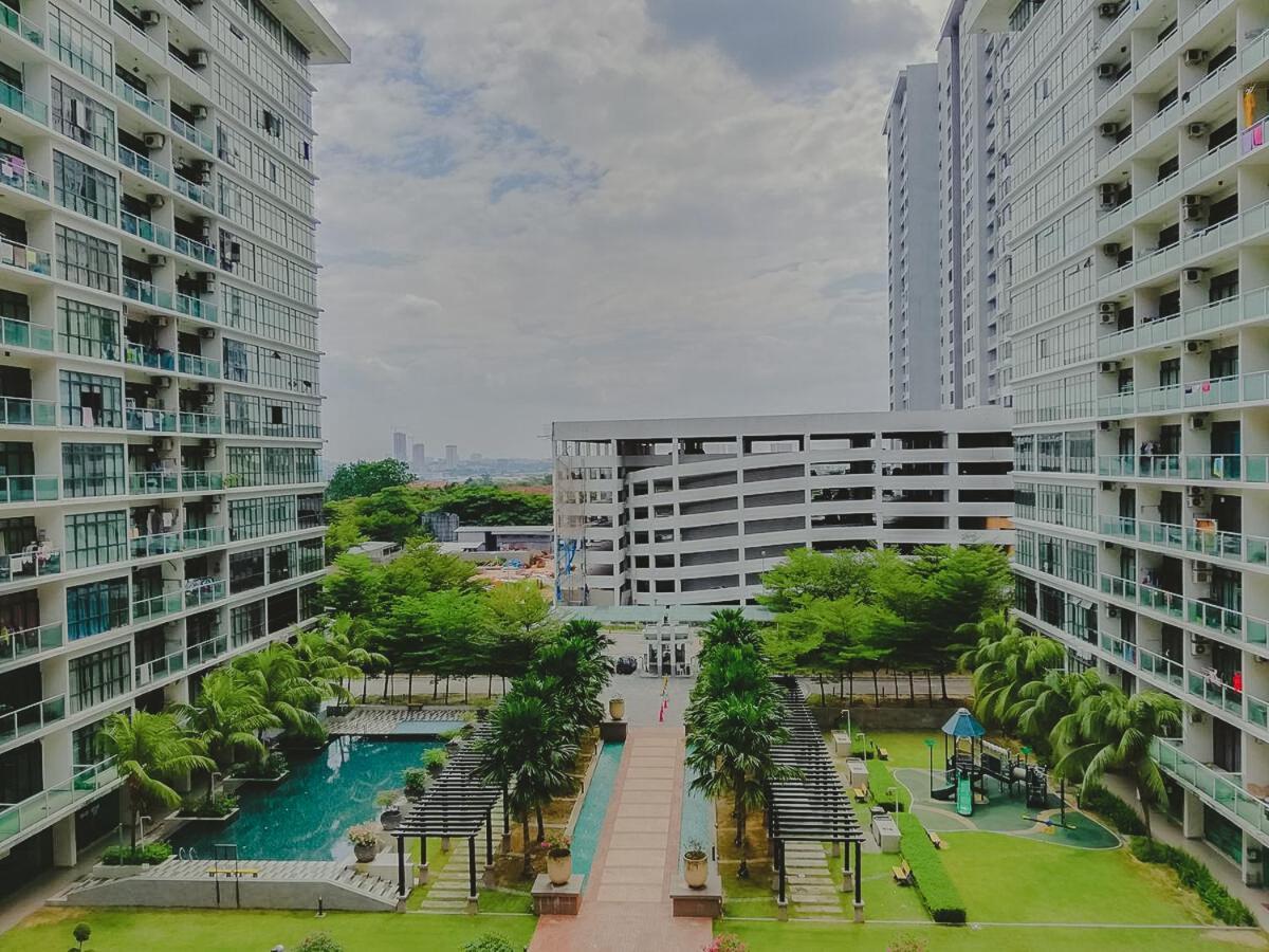Апартаменты Mount Austin Ikea, Aeon 10Mins -Pool View- C115 Джохор-Бару Экстерьер фото
