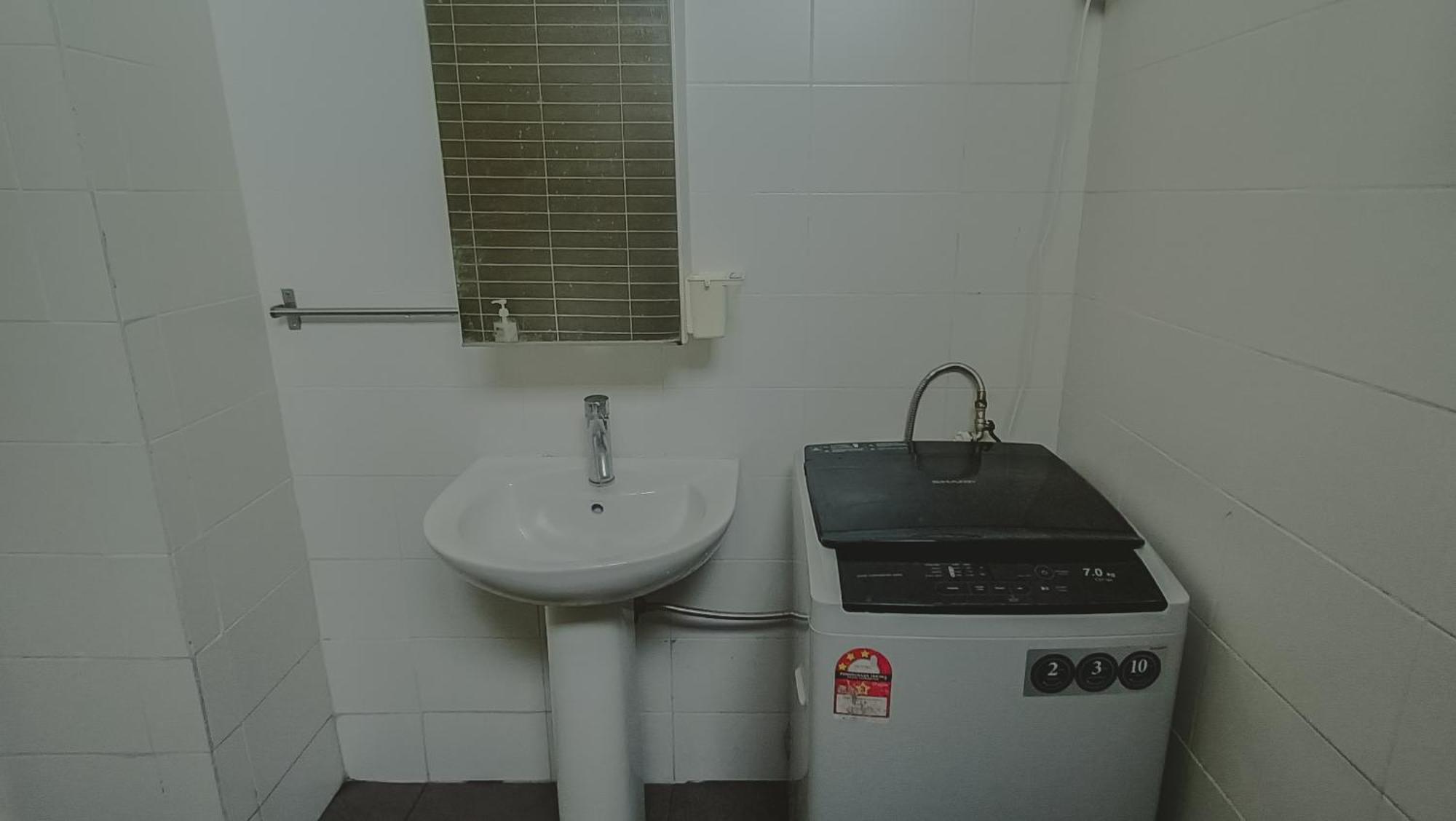 Апартаменты Mount Austin Ikea, Aeon 10Mins -Pool View- C115 Джохор-Бару Экстерьер фото